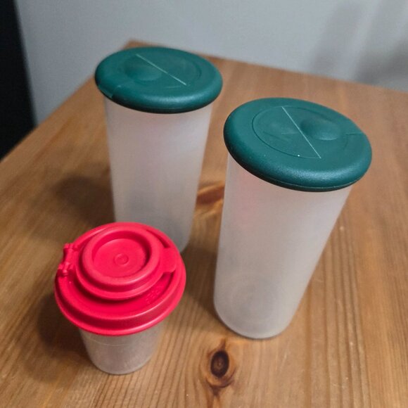 Vintage Tupperware One Touch Salt & Pepper Shaker set - Picture 2 of 7